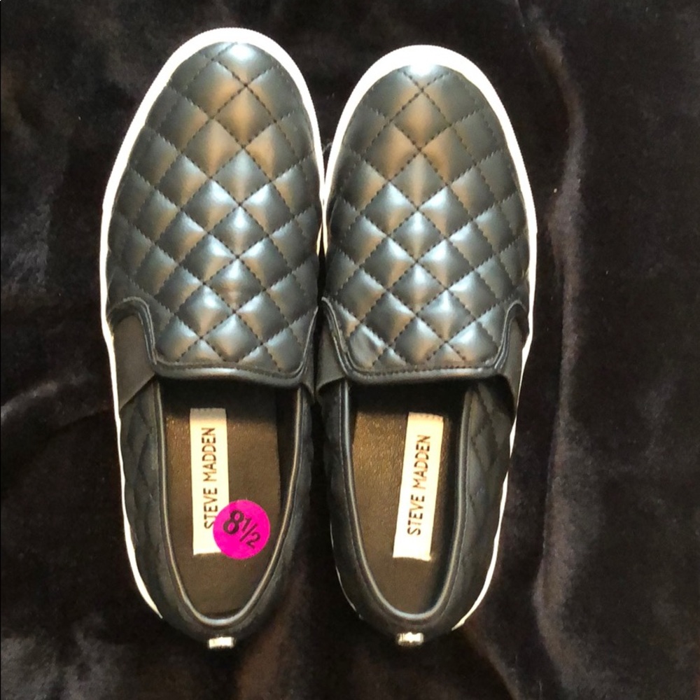 Steve Madden slip ons never worn